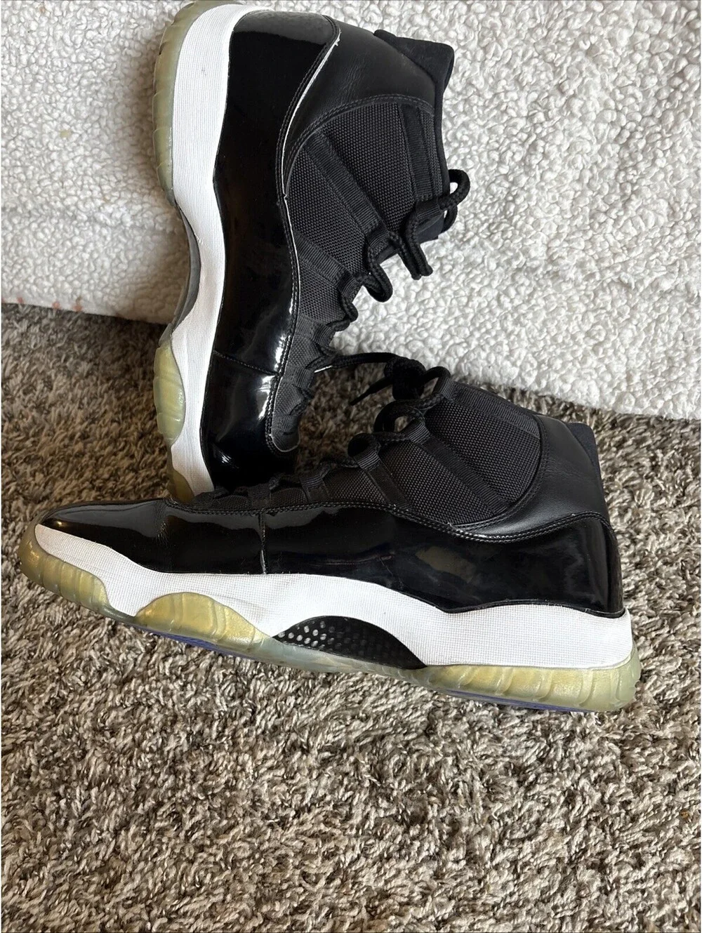NIKE AIR JORDAN RETRO 11 